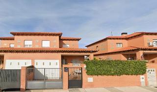 Xalet  Calle 11 de marzo 3. Vivienda unifamiliar adosado en toledo  carranque en venta por 1