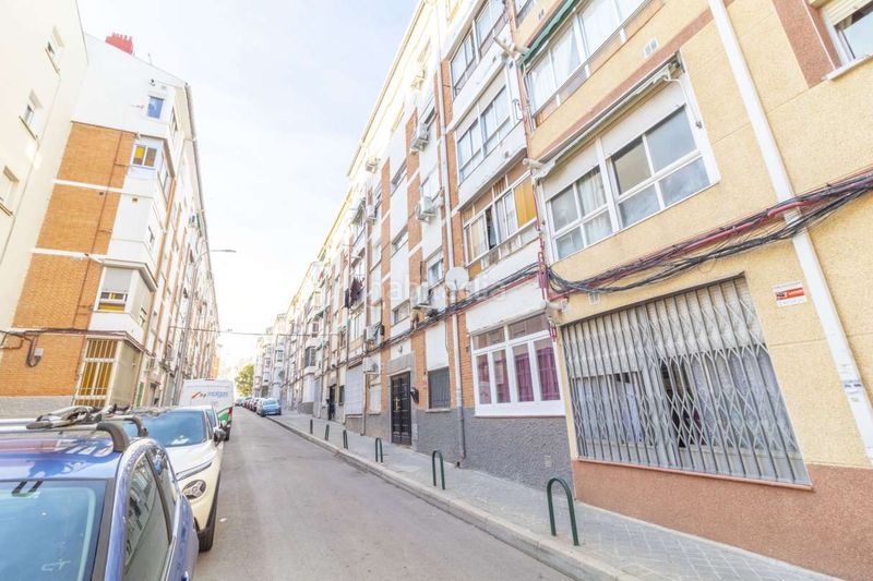 Piso en calle de san filemón 8 piso muy luminoso de 3 dormitorios, totalmente exterior, con doble orientación y terraza en la calle san filemon en vicalvaro. en Madrid