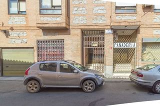 Locale commerciale  Calle rosa