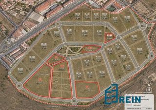 Wohngrundstück in Calle terminillo 13. Suelo urbanizable sectorizado en la lastrilla