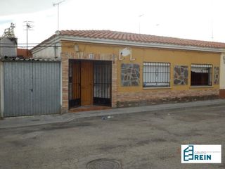 Haus in Añover de Tajo. Casa baja en añover de tajo toledo, para reformar.