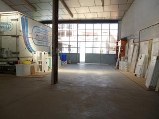 Location Local commercial à Fuensalida. Alquilo nave con maquinaria para hacer muebles, en pleno funcion