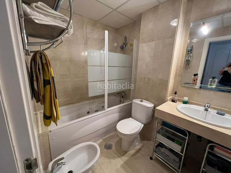 Foto 9e3fa423-b104-4abf-9a4a-dfb0f80d2d52. Alquiler apartamento alquiler 2 hab con vistas al mar en Torremolinos