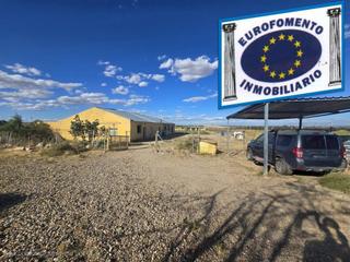 Miete Landgut in Yuncos. Eurofomento alquila terreno de 3800m2 con nave