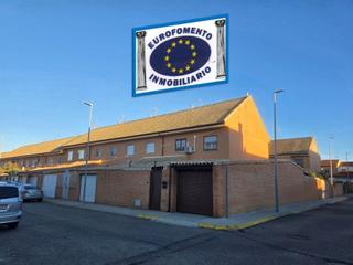 Casa in Yuncos. Eurofomento vende unifamiliar de esquina