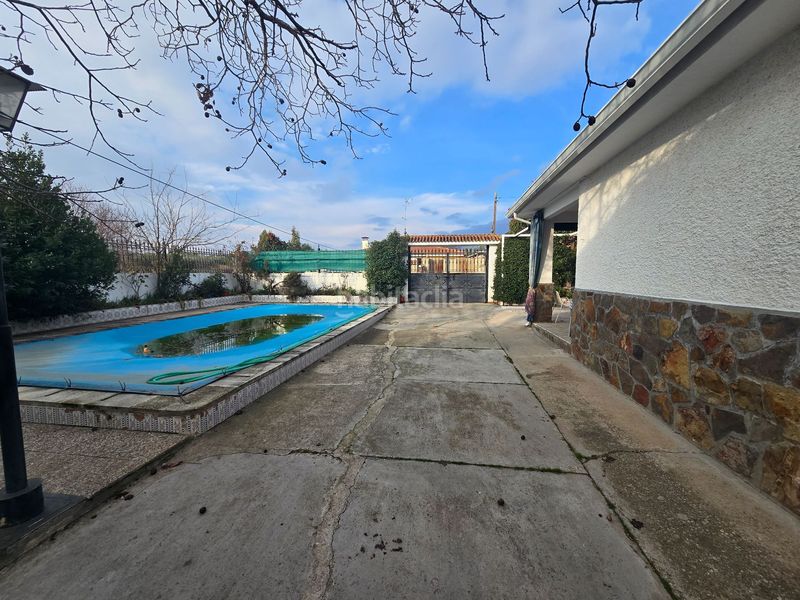Foto cb264125-7c5e-4fe0-bf22-b9db33060bbd. Casa amb calefacció aparcament piscina a Yuncos