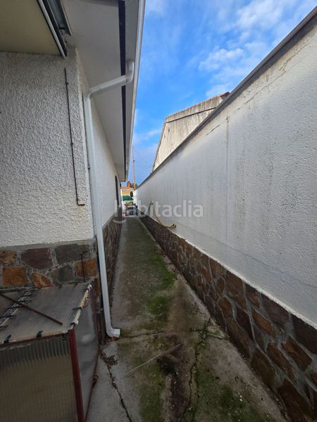 Foto f220ff6d-ab4f-4661-bef4-6df165a12c99. Casa amb calefacció aparcament piscina a Yuncos