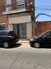 Miete Geschäftsraum  Cirilo montero. Oportunidad! local en alquiler frente a la estacion de autobuses