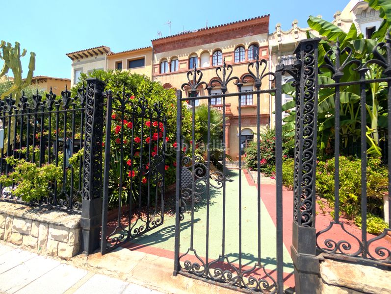 Foto 464b78b0-f6a4-4b5e-9c5f-8aec3e88272b. Chalet in carrer de sant pau 9 in Centre Vilassar de Mar