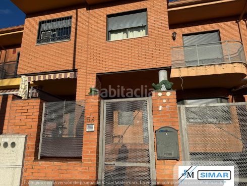 Foto 7a2ce0a2-4f1f-4005-9c59-ca6b15ec6702. Casa adossada amb aparcament a Los Robles Seseña