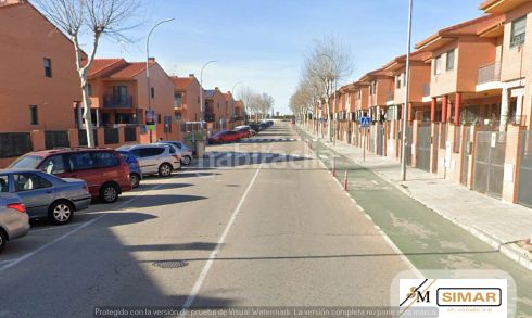 Foto 7b29d7f4-fbea-4792-8e6b-a9455ca6fb65. Casa adossada amb aparcament a Los Robles Seseña