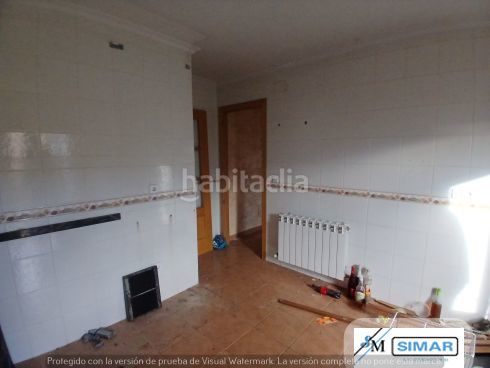 Foto b19df85e-28a2-412f-a17f-b16265eb724d. Casa adossada amb piscina a Nambroca