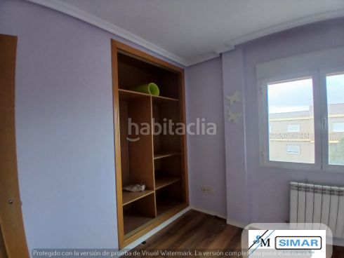 Foto f442a339-6a2d-4bd6-bb46-e08e88772f7d. Casa adossada amb piscina a Nambroca