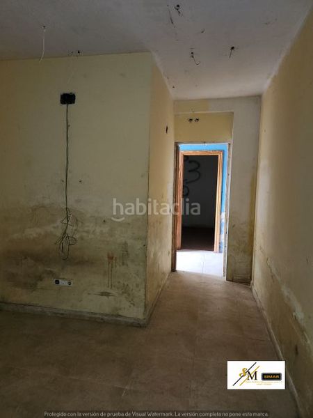 Foto 1caf853d-e706-4c6d-93d3-c0069e76f468. Casa aparellada amb aparcament a Barcience