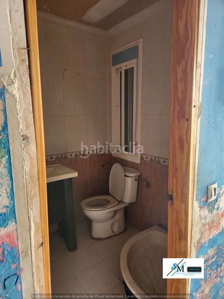 Foto 3c1009ba-dbe0-4d0d-a600-dc8881e9d726. Casa aparellada amb aparcament a Barcience