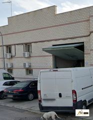 Nave industrial  Calle seoane. Nave industrial en yeles