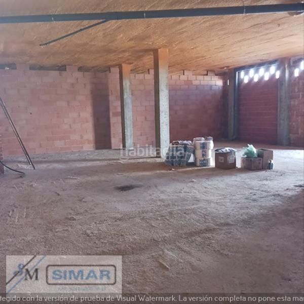 Foto b3cad250-00b0-4acb-b5f4-30a50a093a64. Local commercial dans Recas