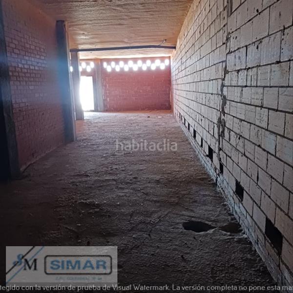 Foto c5353434-55e2-4ad7-8033-0ad8147f7dda. Local commercial dans Recas
