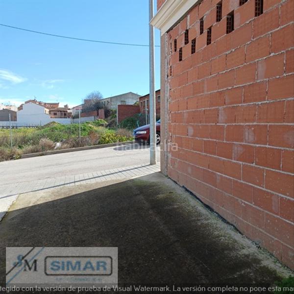 Foto f88f98d7-b2e9-4d27-8779-3b02b6727a7b. Local commercial dans Recas