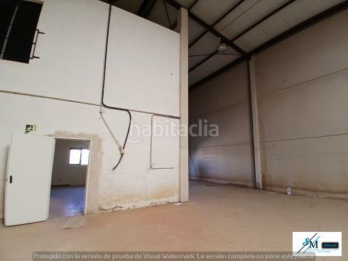 Foto c41e4481-0bda-490f-93d1-eae18ee3b707. Nau industrial a Santa María de Benquerencia Toledo
