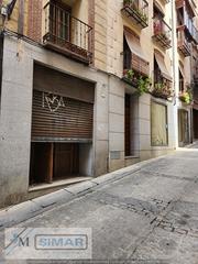 Local Comercial a Calle chapinería 7. Local para hosteleria junto a la catedral de toledo