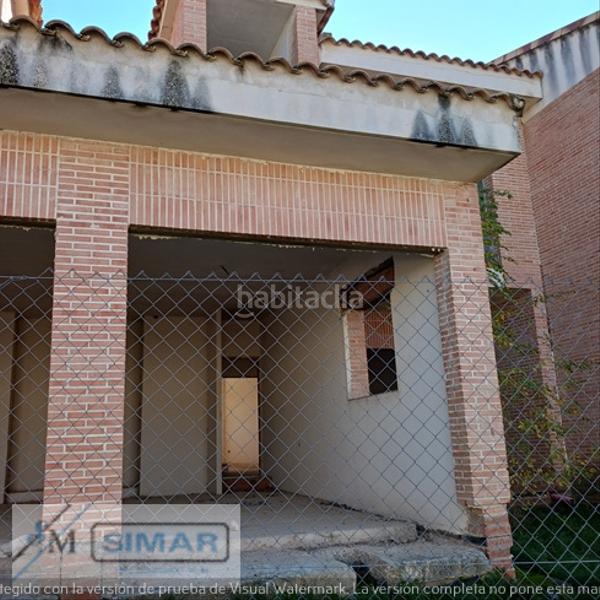 Foto 6497909b-00ec-424c-9340-defd69ad382c. Edifici a calle cañuelo 79 a Camarena