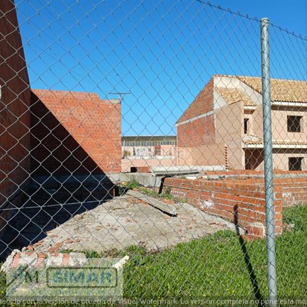 Foto a935aa4b-0bc3-476f-9331-ccf7cd1073c0. Edifici a calle cañuelo 79 a Camarena