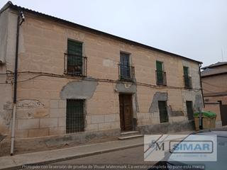 Mas  Calle real. Casa solariega con pozos en la mata