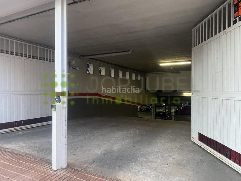 Foto cc1b7733-d09f-4d5b-8dd1-ea5739b3064d. Parking voiture dans Zona Avenida del Mar Castellón de la Plana