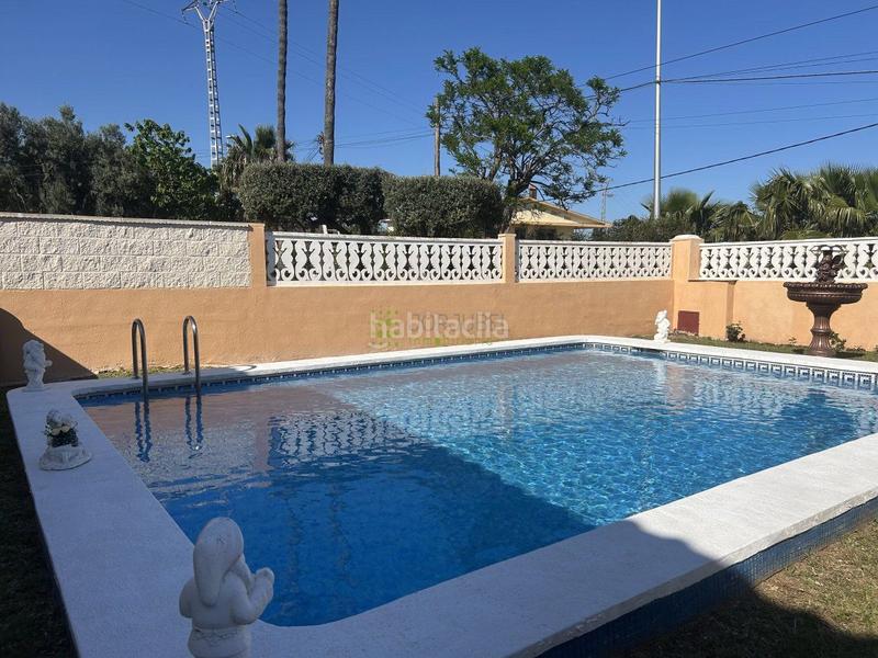 Foto 0da8062f-786e-45ff-b5b6-86cb5f592bb4. Xalet amb calefacció aparcament piscina a El Grao Castellón de la Plana