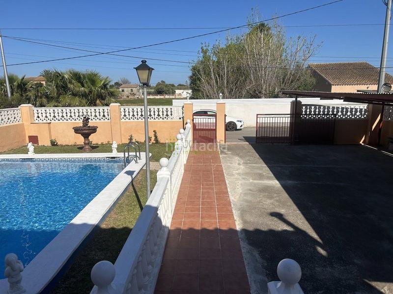 Foto c9923863-b2a5-46f1-a378-05a57e62dd3e. Xalet amb calefacció aparcament piscina a El Grao Castellón de la Plana