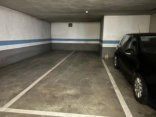 Lloguer Aparcament cotxe  Bellver. Garaje en alquiler en centro.