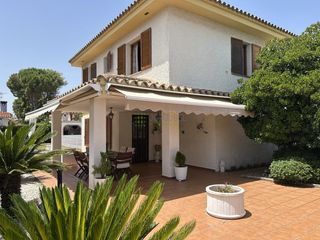 Xalet  Traiguera. Chalet en venta en gran avenida, 5 dormitorios.