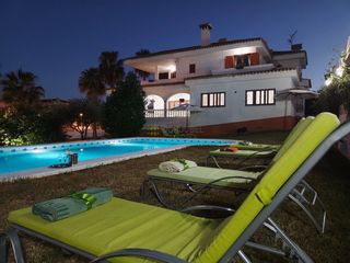 Miete Chalet in Benicasim 2. Chalet en alquiler en el balcó  jaume i, 4 dormitorios.