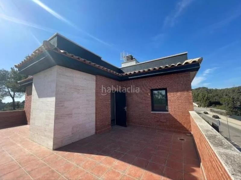 Foto 17357396-c43f-4476-a7fa-c078c55c4ebe. Casa aparellada amb calefacció aparcament a Sant Muç Rubí