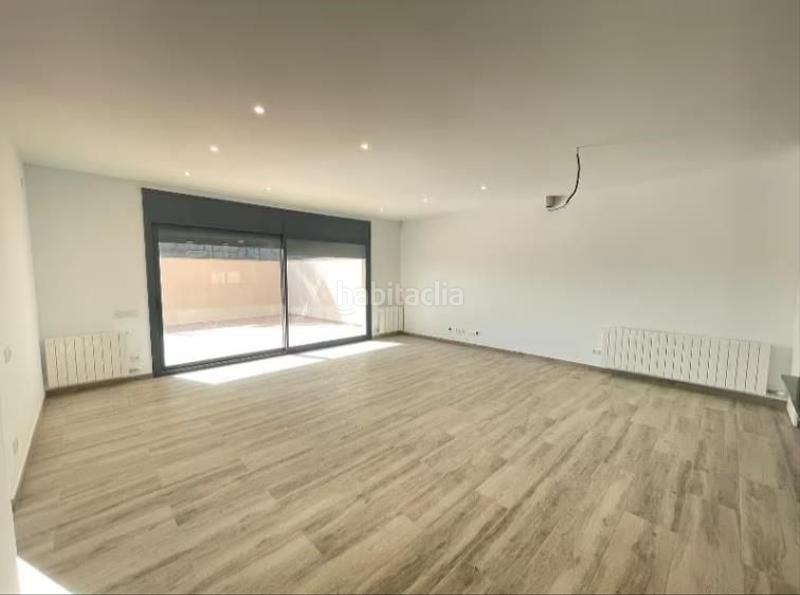 Foto 1a260fe1-ce01-4616-b33f-c8d9bab108c6. Casa aparellada amb calefacció aparcament a Sant Muç Rubí