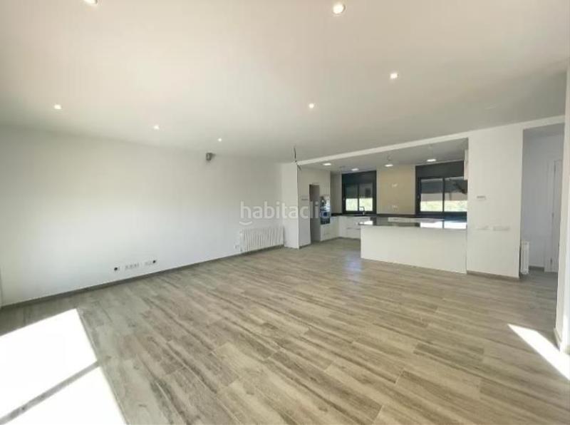 Foto b1ef8f8c-f741-4d89-b14f-bd5a29fe9e35. Casa bifamiliare con riscaldamento parcheggio in Sant Muç Rubí