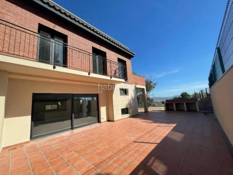 Foto 782bbb49-dfec-4042-aefe-350b3c6bd608. Casa pareada en Sant Muç Rubí