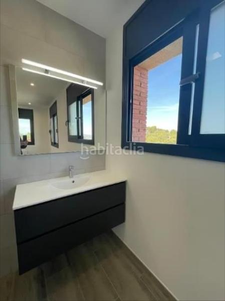 Foto ad120f11-2761-42e7-b69b-206681dd19a9. Casa pareada en Sant Muç Rubí