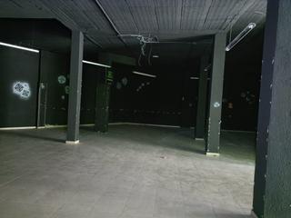 Lloguer Local Comercial a La Serreta. Local grande zona
