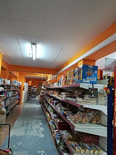 Foto 2d802269-56aa-46ee-b45b-a40261697b2a. Local comercial en Mercat Rubí