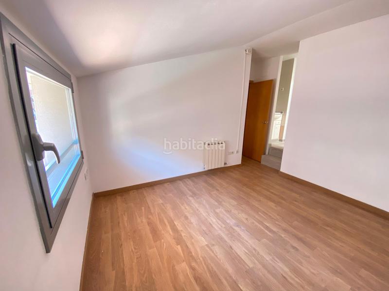 Foto 3a22224b-25ce-4491-8071-287f1663c048. Dúplex amb calefacció aparcament a Zona Nord Rubí