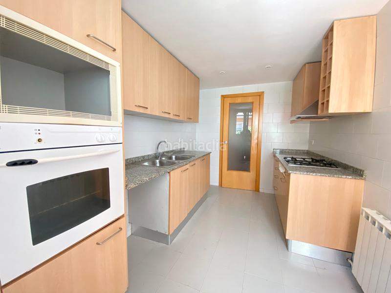 Foto 434dab44-5696-43c3-af97-12b90627a709. Dúplex amb calefacció aparcament a Zona Nord Rubí