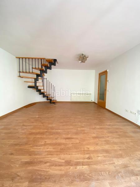 Foto 8a4a2e7e-6927-47be-a0e1-73422e757812. Dúplex amb calefacció aparcament a Zona Nord Rubí