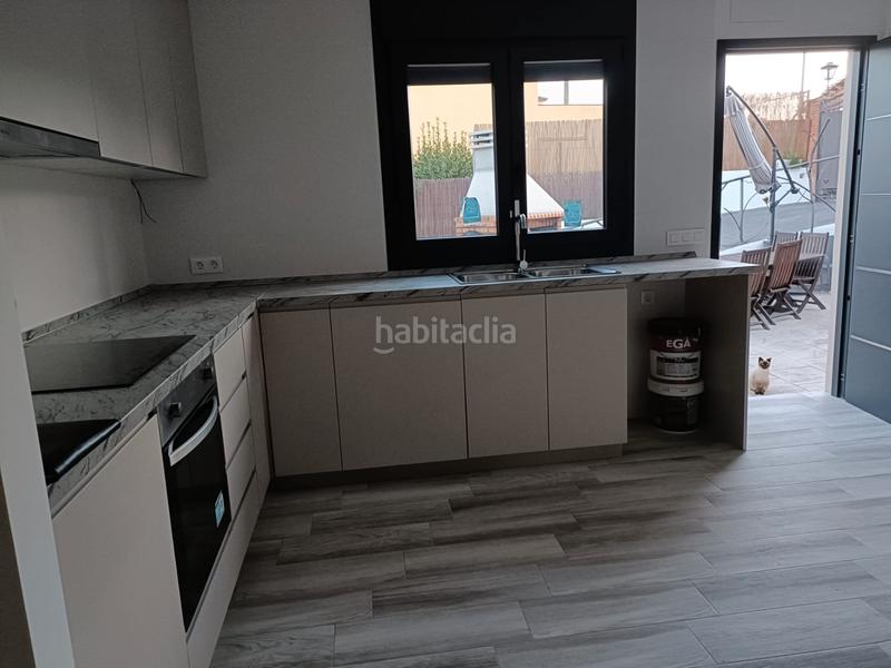 Foto 1cc948e2-b3ef-4902-a4ae-6584bd4f49b6. Casa amb calefacció piscina a Zona Industrial Rubí