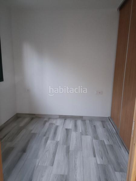 Foto 39561cb0-06a8-40c5-ad86-7d39c3a1d3e0. Casa amb calefacció piscina a Zona Industrial Rubí