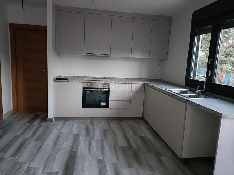 Foto b815a517-2eba-4703-a92f-7ee1b6025be3. Casa amb calefacció piscina a Zona Industrial Rubí