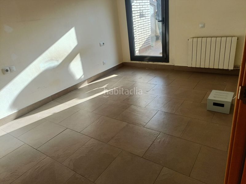 Foto bc0500cc-e3cf-49bc-9064-e2213bc69380. Dúplex amb calefacció aparcament a Ca n´Oriol Rubí