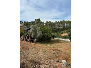 Terreny residencial a Calle albiol de l' 14. Terreno venta rubí