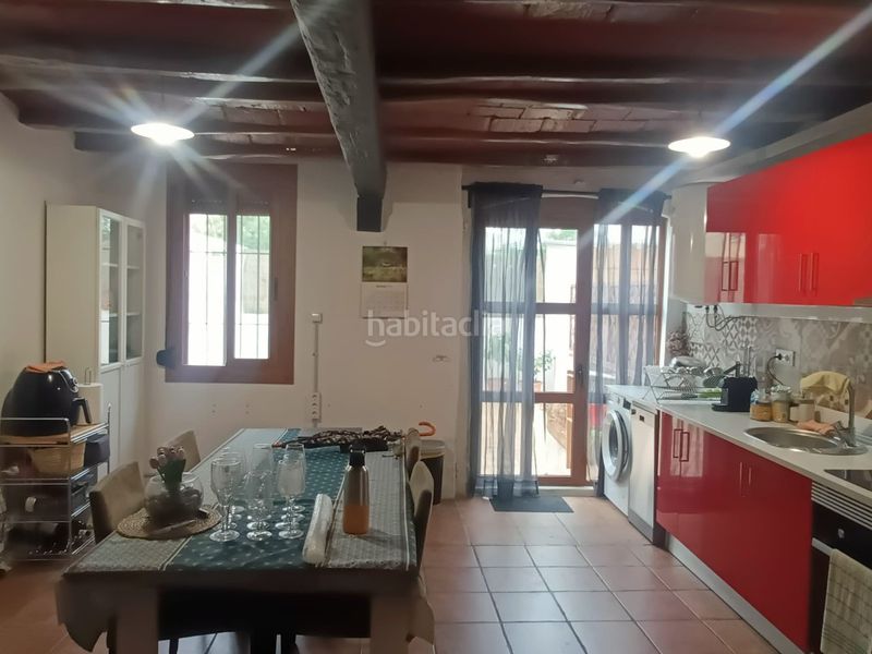 Foto ddbbbb0d-edf2-4fb3-8657-329328fc1ab8. Casa amb aparcament a Centre Rubí